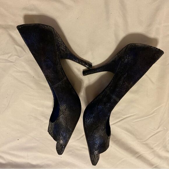 BCBG Generation Open Toe Heels Size 8 Blue Black - Picture 5 of 11